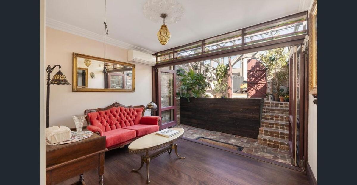 Victorian Cityside Sanctuary Holiday home